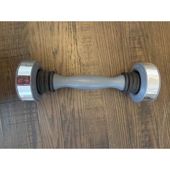 Shake Weight 5 lb Toning Fitness Dumbbell – Gray/Black - Picture 2 of 7